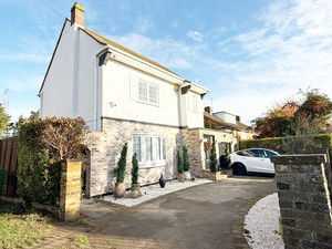 Photo 24- click for photo gallery